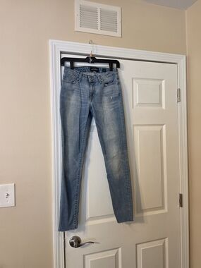 Lucky Brand "Sasha Super Skinny" Lightly Distressed Blue Jeans - Size 4
